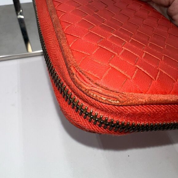 Bottega Veneta Red/Orange Intrecciato Woven Nappa Leather Zip Around Wallet - Picture 7 of 12